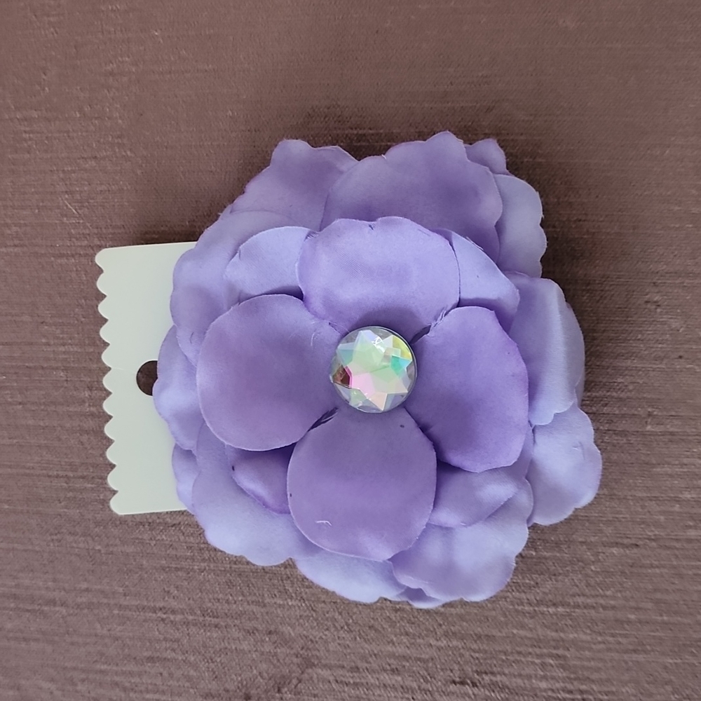 Flower Hair clip NWT